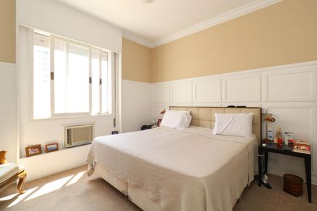 Apartamento à venda com 260m², 4 quartos e 2 vagasSuíte