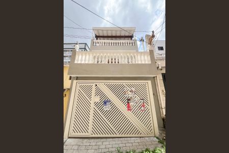 Casa à venda com 150m², 3 quartos e 1 vagaFachada + plaquinha