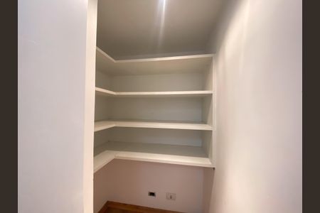 Apartamento para alugar com 105m², 3 quartos e 3 vagas Apartamento para alugar com 105m², 3 quartos e 3 vagasQuarto de Serviço