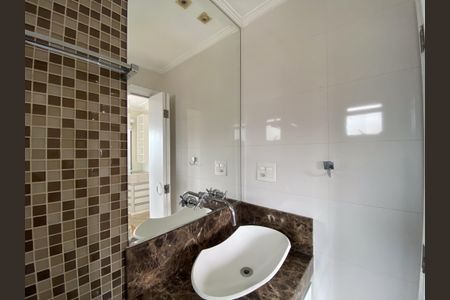 Apartamento para alugar com 105m², 3 quartos e 3 vagas Apartamento para alugar com 105m², 3 quartos e 3 vagasBanheiro da Suíte