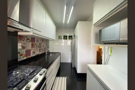 Apartamento para alugar com 105m², 3 quartos e 3 vagas Apartamento para alugar com 105m², 3 quartos e 3 vagasCozinha