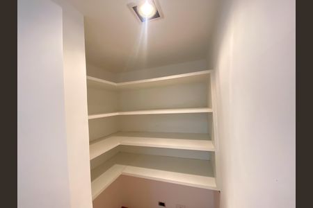 Apartamento para alugar com 105m², 3 quartos e 3 vagas Apartamento para alugar com 105m², 3 quartos e 3 vagasQuarto de Serviço