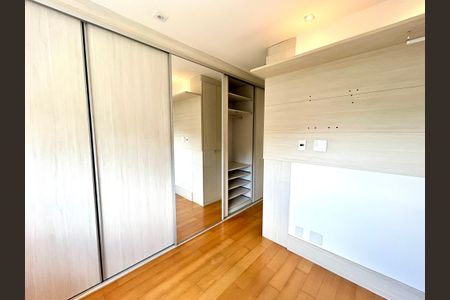 Apartamento à venda com 114m², 3 quartos e 2 vagas Apartamento à venda com 114m², 3 quartos e 2 vagasQuarto Suíte