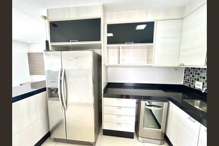 Apartamento à venda com 114m², 3 quartos e 2 vagas Apartamento à venda com 114m², 3 quartos e 2 vagasCozinha