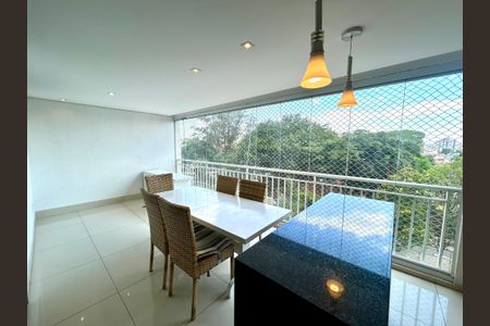 Apartamento à venda com 114m², 3 quartos e 2 vagas Apartamento à venda com 114m², 3 quartos e 2 vagasVaranda da Sala