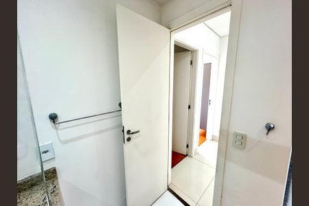 Apartamento à venda com 114m², 3 quartos e 2 vagas Apartamento à venda com 114m², 3 quartos e 2 vagasBanheiro 1