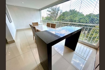 Apartamento à venda com 114m², 3 quartos e 2 vagas Apartamento à venda com 114m², 3 quartos e 2 vagasVaranda da Sala