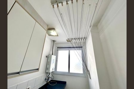 Apartamento à venda com 114m², 3 quartos e 2 vagas Apartamento à venda com 114m², 3 quartos e 2 vagasÁrea de Serviço