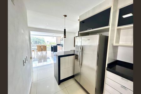 Apartamento à venda com 114m², 3 quartos e 2 vagas Apartamento à venda com 114m², 3 quartos e 2 vagasCozinha