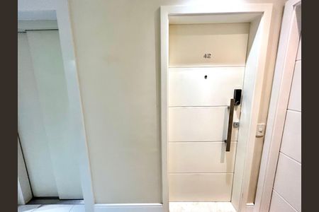 Apartamento à venda com 114m², 3 quartos e 2 vagas Apartamento à venda com 114m², 3 quartos e 2 vagasHall de entrada