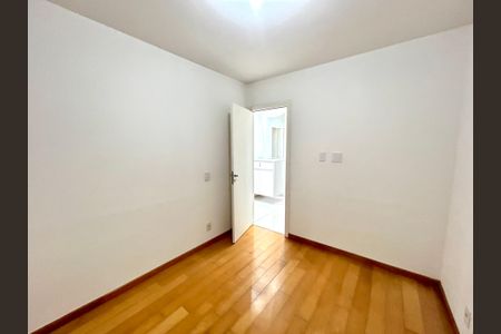 Apartamento à venda com 114m², 3 quartos e 2 vagas Apartamento à venda com 114m², 3 quartos e 2 vagasQuarto 1