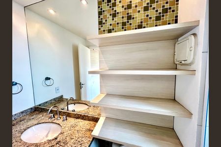 Apartamento à venda com 114m², 3 quartos e 2 vagas Apartamento à venda com 114m², 3 quartos e 2 vagasBanheiro da Suíte