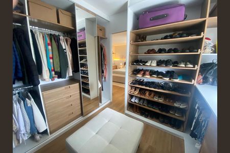 Apartamento à venda com 154m², 3 quartos e 2 vagasCloset da suíte 1