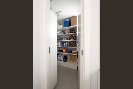 Apartamento à venda com 154m², 3 quartos e 2 vagasDespensa