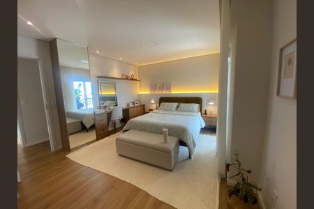 Apartamento à venda com 154m², 3 quartos e 2 vagasSuíte 1