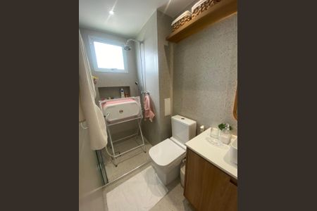 Apartamento à venda com 154m², 3 quartos e 2 vagasBanheiro da Suíte 3