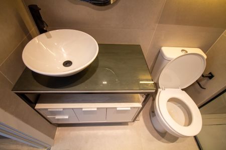 Banheiro de apartamento para alugar com 1 quarto, 37m² em Santo Amaro, São Paulo