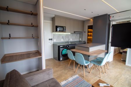 Sala de apartamento para alugar com 1 quarto, 37m² em Santo Amaro, São Paulo