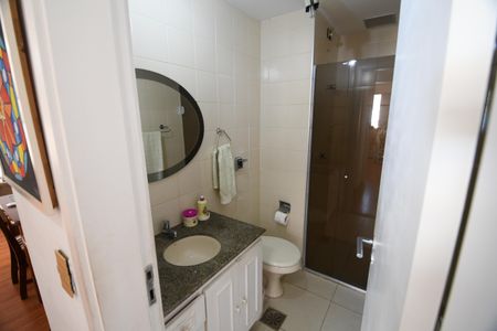 Apartamento à venda com 88m², 2 quartos e 1 vagaBanheiro Social