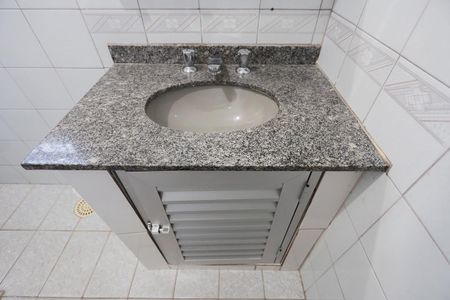 Casa à venda com 200m², 3 quartos e 3 vagasBanheiro social