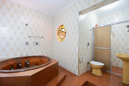 Casa à venda com 200m², 3 quartos e 3 vagasBanheiro da suíte