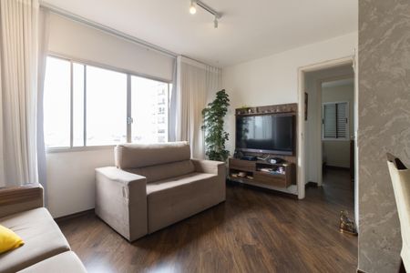 Apartamento à venda com 70m², 2 quartos e 1 vaga Apartamento à venda com 70m², 2 quartos e 1 vagaSala