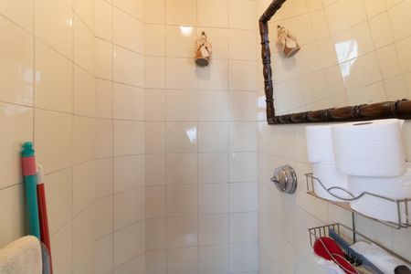 Apartamento à venda com 70m², 2 quartos e 1 vaga Apartamento à venda com 70m², 2 quartos e 1 vagaBanheiro de Serviço