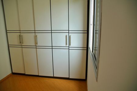 Apartamento à venda com 57m², 3 quartos e 1 vagaQuarto 2