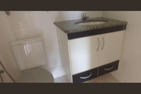 Apartamento à venda com 57m², 3 quartos e 1 vaga Apartamento à venda com 57m², 3 quartos e 1 vagaBanheiro