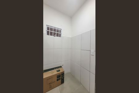 Banheiro Social de kitnet/studio para alugar com 1 quarto, 25m² em Cidade Universitária, Campinas