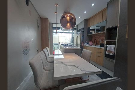 Casa à venda com 3 quartos, 155m² em Vila Carrão, São Paulo