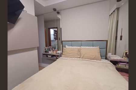 Casa à venda com 3 quartos, 155m² em Vila Carrão, São Paulo