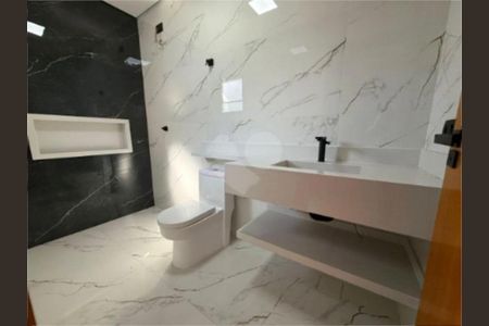 Casa à venda com 3 quartos, 160m² em Vila Carrão, São Paulo