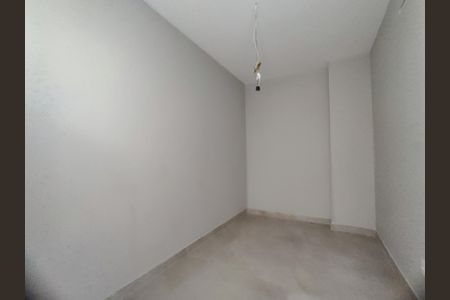 Casa de condomínio à venda com 715m², 6 quartos e 6 vagas Casa de condomínio à venda com 715m², 6 quartos e 6 vagasQuarto de Serviço