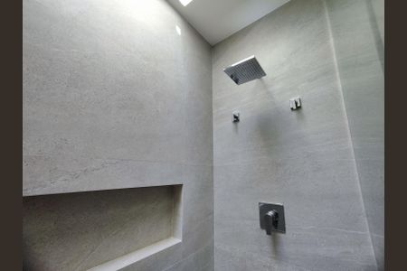 Casa de condomínio à venda com 715m², 6 quartos e 6 vagas Casa de condomínio à venda com 715m², 6 quartos e 6 vagasSuíte 2 Banheiro