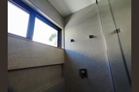 Casa de condomínio à venda com 715m², 6 quartos e 6 vagas Casa de condomínio à venda com 715m², 6 quartos e 6 vagasSuíte 4 Banheiro