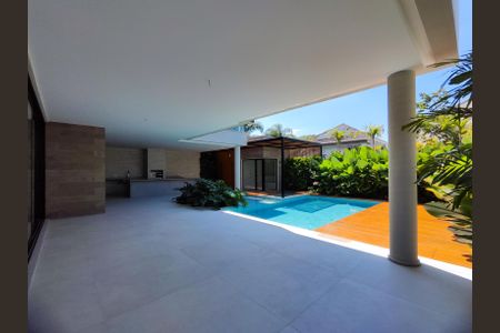 Casa de condomínio à venda com 715m², 6 quartos e 6 vagas Casa de condomínio à venda com 715m², 6 quartos e 6 vagasÁrea de Lazer