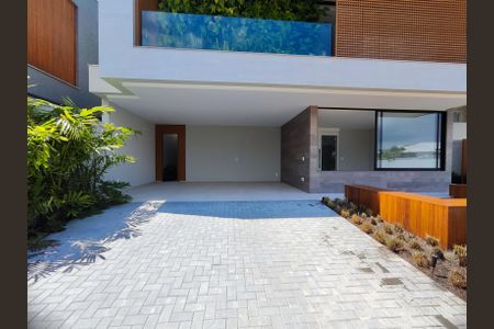Casa de condomínio à venda com 715m², 6 quartos e 6 vagas Casa de condomínio à venda com 715m², 6 quartos e 6 vagasGaragem