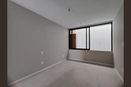 Casa de condomínio à venda com 715m², 6 quartos e 6 vagas Casa de condomínio à venda com 715m², 6 quartos e 6 vagasSuíte 5