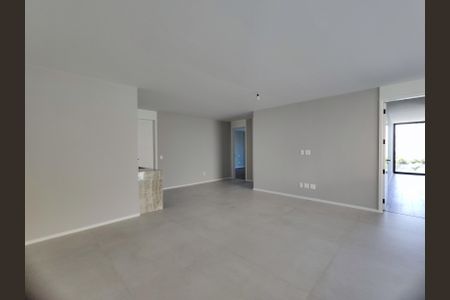 Casa de condomínio à venda com 715m², 6 quartos e 6 vagas Casa de condomínio à venda com 715m², 6 quartos e 6 vagasSala 2