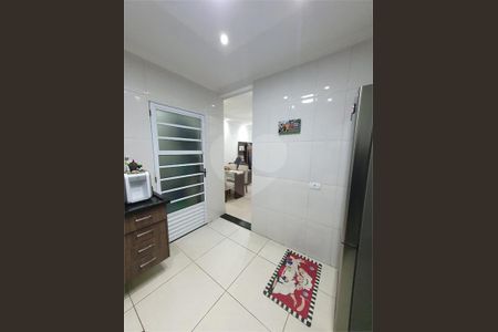 Casa à venda com 62m², 3 quartos e 1 vaga