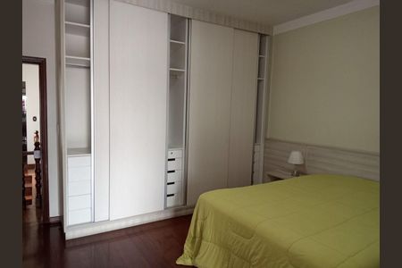 Casa à venda com 4 quartos, 280m² em Vila Pauliceia, São Paulo