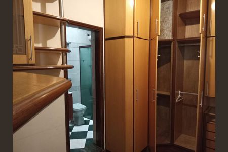 Casa à venda com 4 quartos, 280m² em Vila Pauliceia, São Paulo