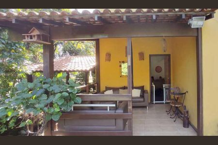 Casa à venda com 306m², 3 quartos e 3 vagas