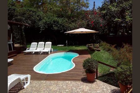 Casa à venda com 306m², 3 quartos e 3 vagas