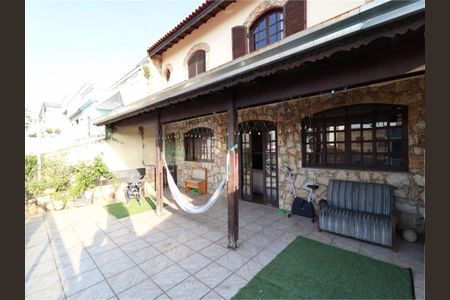 Casa à venda com 484m², 4 quartos e 5 vagas