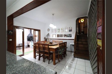 Casa à venda com 484m², 4 quartos e 5 vagas