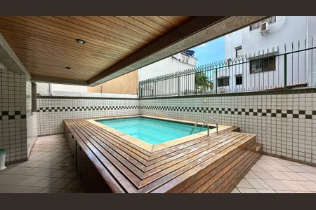 Apartamento à venda com 118m², 3 quartos e 2 vagas Apartamento à venda com 118m², 3 quartos e 2 vagasÁrea comum - Piscina