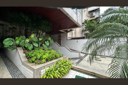 Apartamento à venda com 118m², 3 quartos e 2 vagas Apartamento à venda com 118m², 3 quartos e 2 vagasFachada