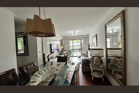 Apartamento à venda com 118m², 3 quartos e 2 vagas Apartamento à venda com 118m², 3 quartos e 2 vagasSala